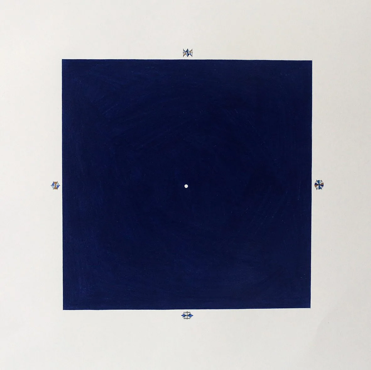 Blaues Feld, 2021 – Buntstift, Bleistift, Acryl- und Aquarellfarbe auf Papier, 40 × 40 cm. Werk von Lena Ditlmann